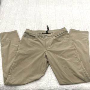 Lululemon Size:31 commuter pant